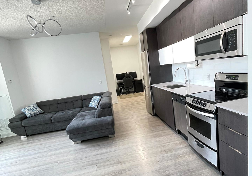 56-annie-craig-drive-toronto-etobicoke-ontario-w13650832