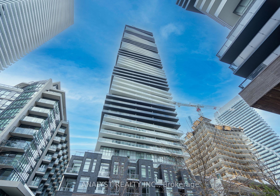 56-annie-craig-drive-toronto-etobicoke-ontario-w13650844