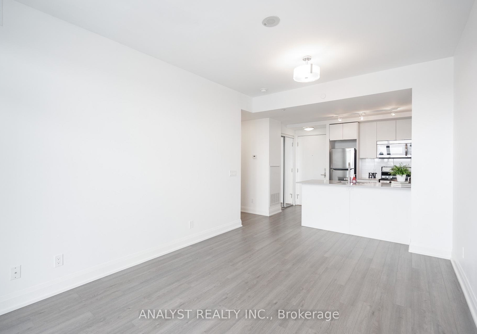 56-annie-craig-drive-toronto-etobicoke-ontario-w13650844