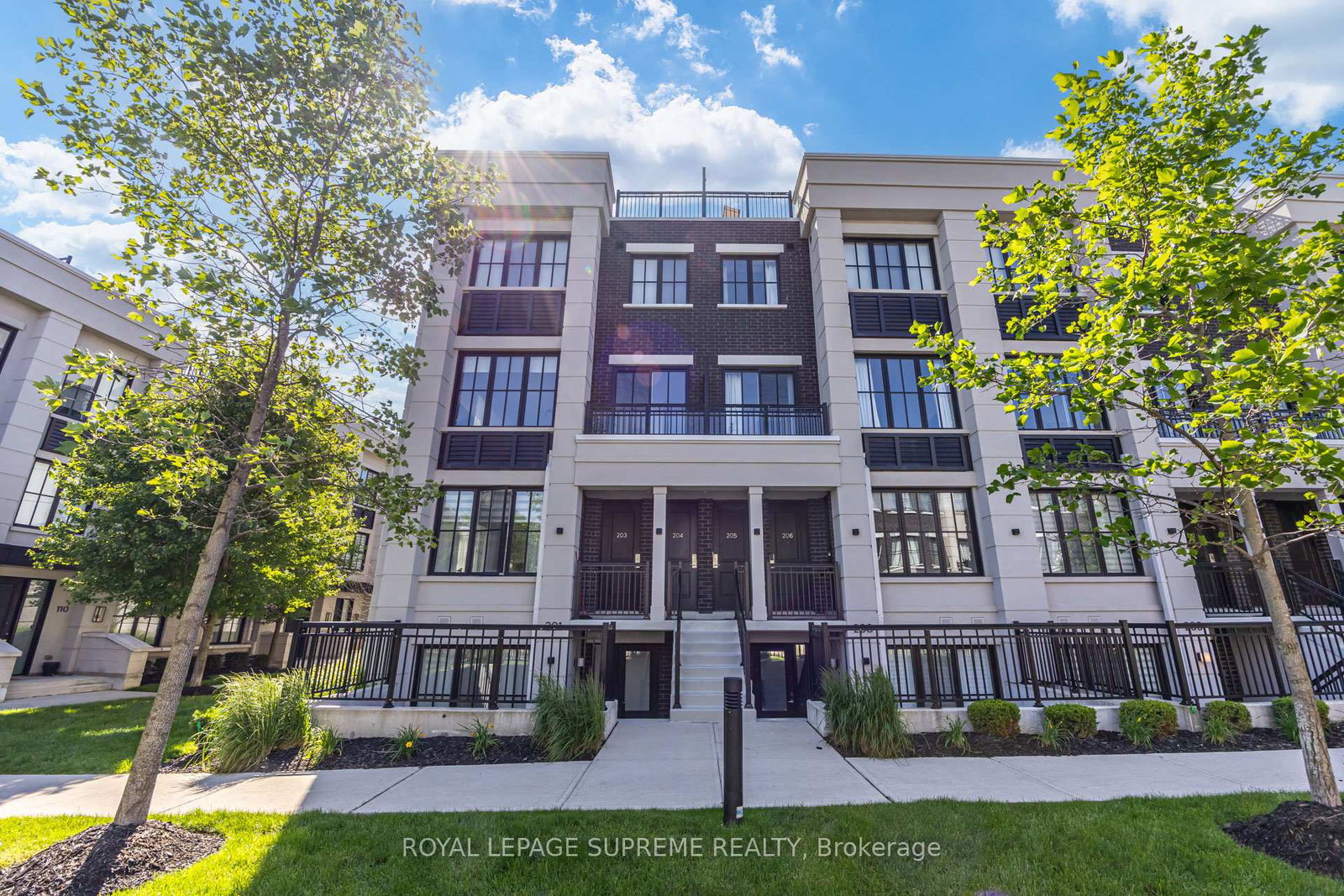 652-cricklewood-drive-mississauga-ontario-w13651012