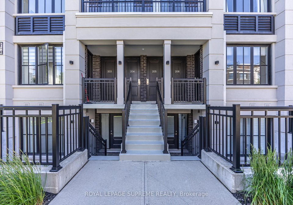 652-cricklewood-drive-mississauga-ontario-w13651012