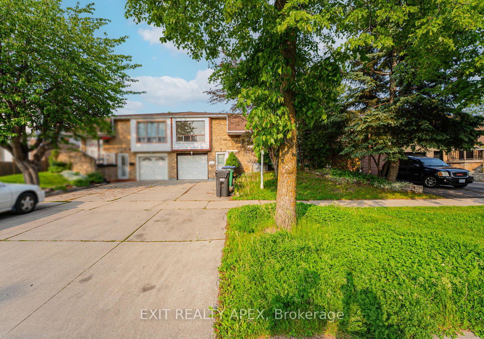 122-centre-street-n-brampton-ontario-w13651096