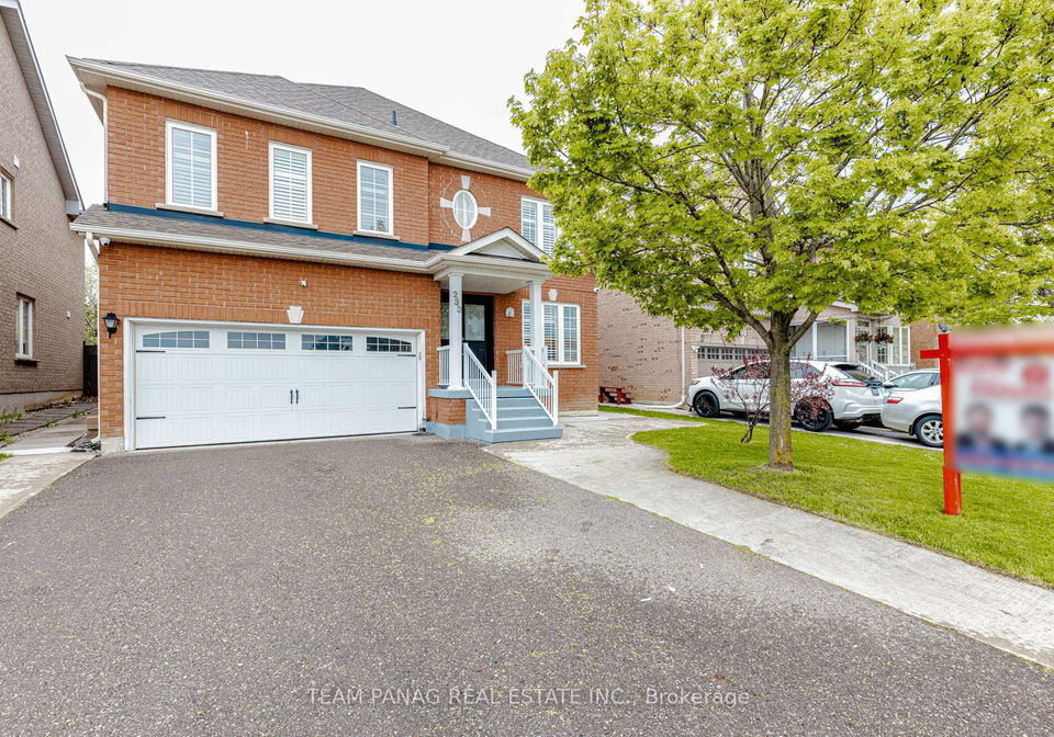 233-queen-mary-drive-brampton-ontario-w13651102