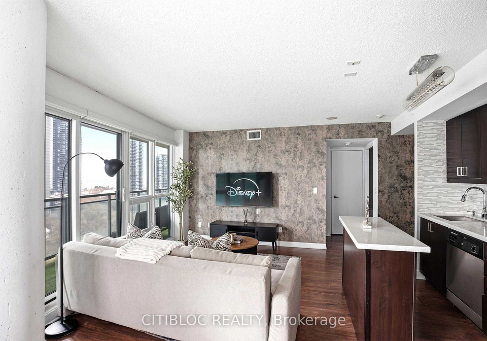 155-legion-road-n-toronto-etobicoke-ontario-w13651114