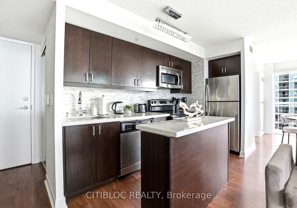 155-legion-road-n-toronto-etobicoke-ontario-w13651114