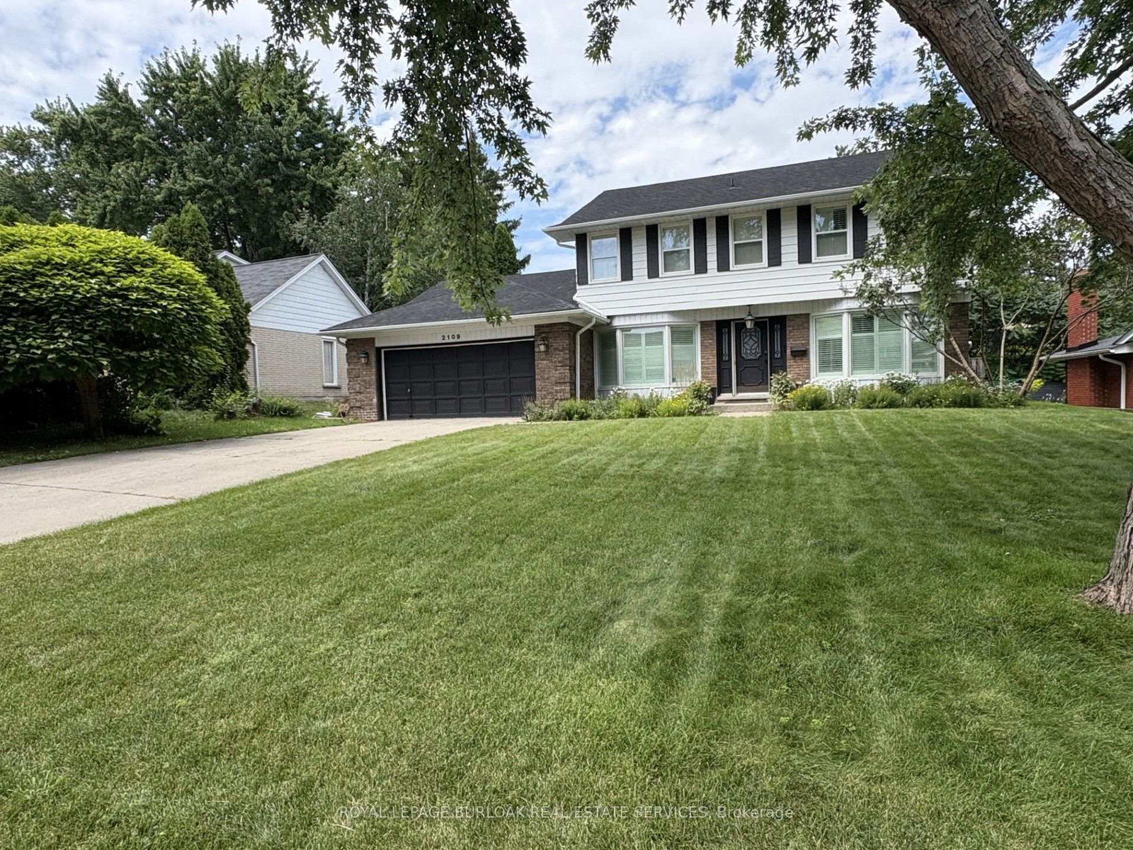 2109-agincourt-crescent-burlington-ontario-w13651292