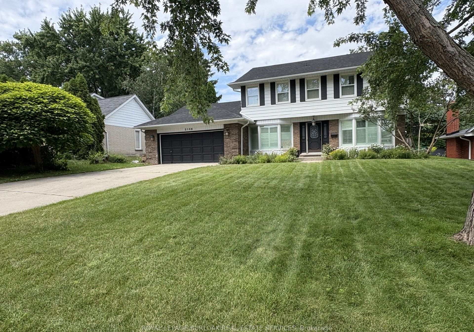 2109-agincourt-crescent-burlington-ontario-w13651292