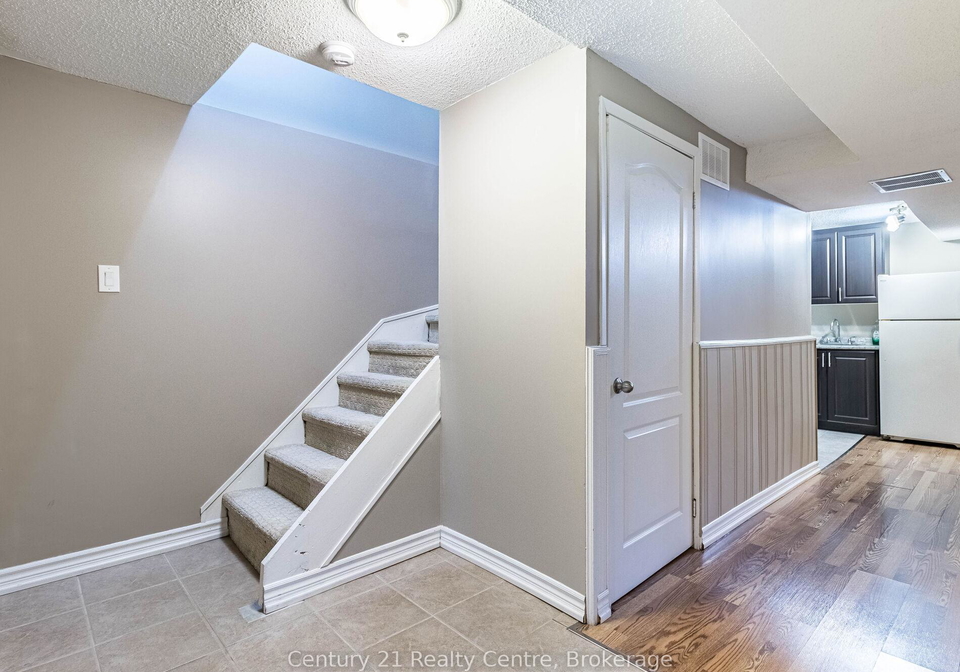 34-niagara-place-brampton-ontario-w13651514