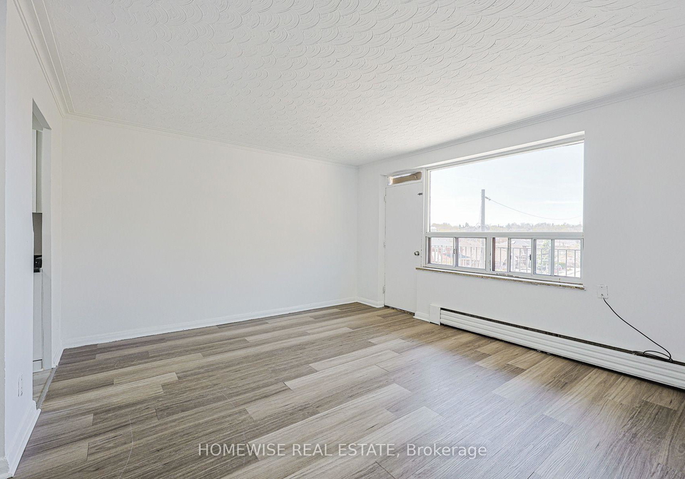 2204-dufferin-street-toronto-toronto-ontario-w13651554