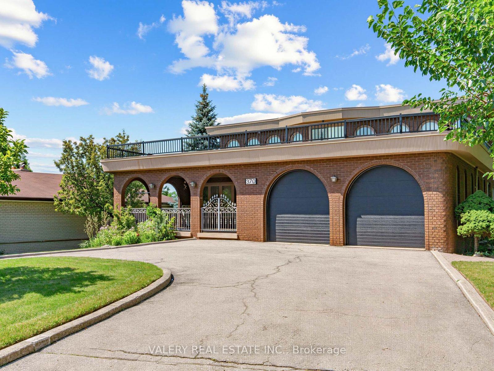 370-maple-leaf-drive-toronto-north-york-ontario-w13651588