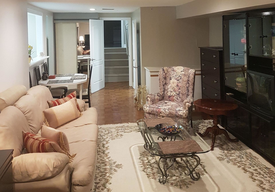 3323-queen-frederica-drive-mississauga-ontario-w13651594