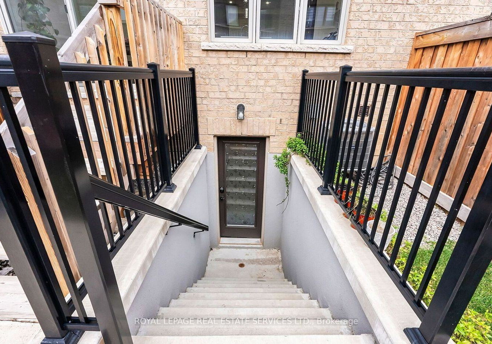 488-parent-place-milton-ontario-w13651694