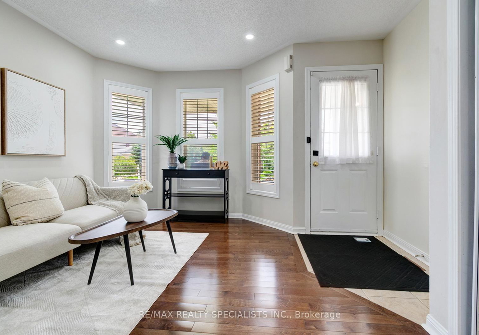38-sweetwood-circle-brampton-ontario-w13651696