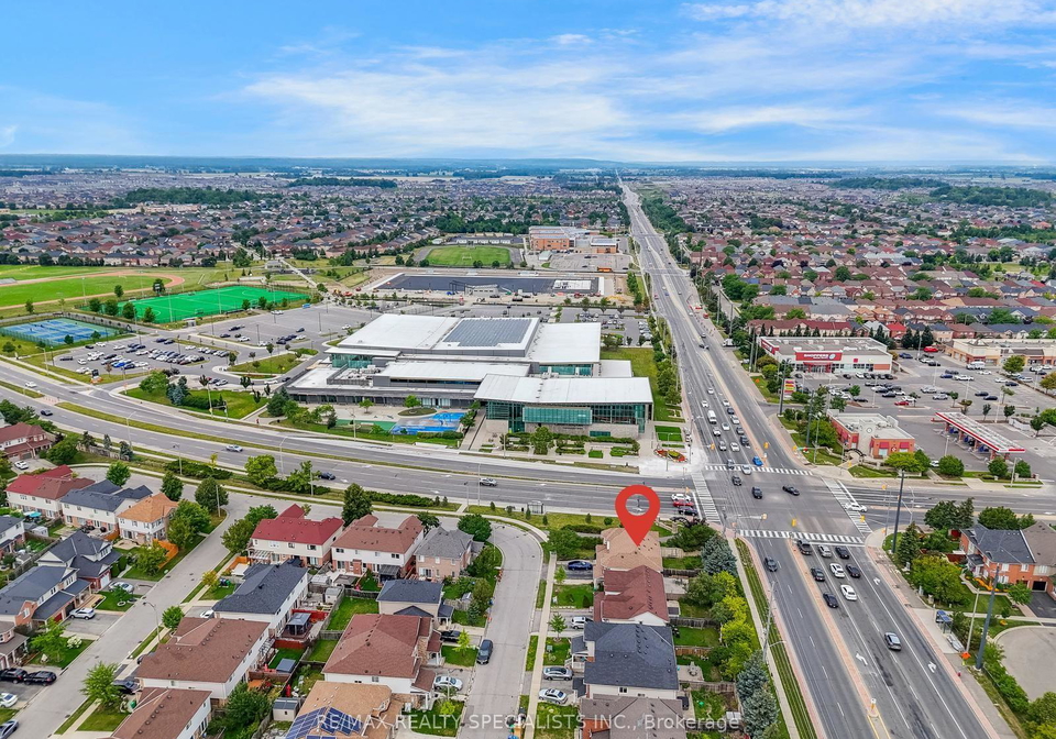 38-sweetwood-circle-brampton-ontario-w13651696