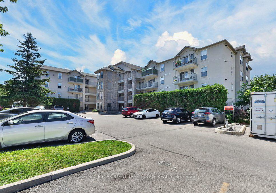 1450-bishops-gate-oakville-ontario-w13651782