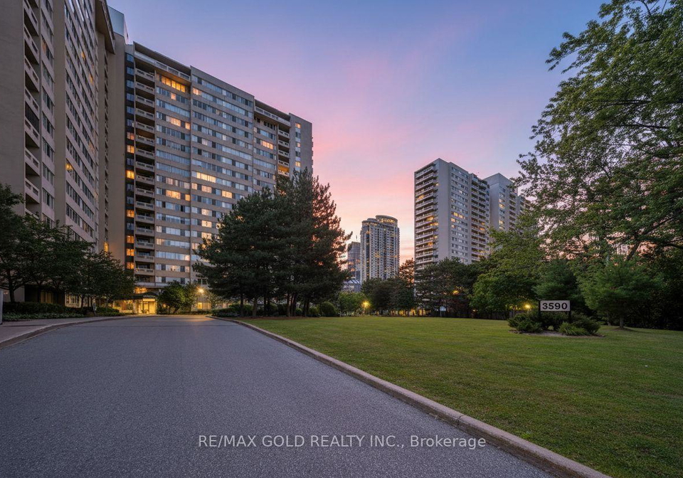 3590-kaneff-crescent-mississauga-ontario-w13651836