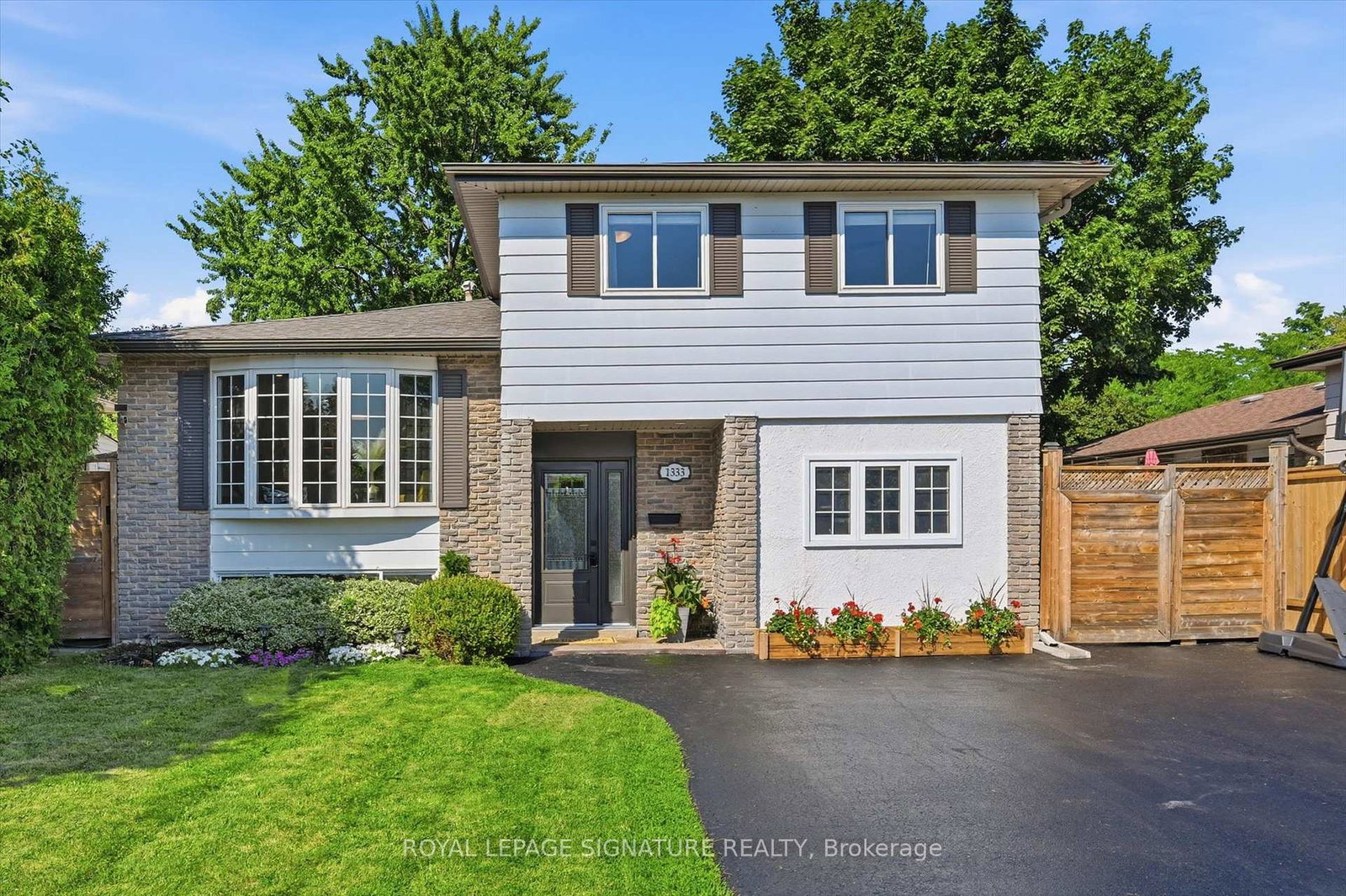 1333-woodvale-place-burlington-ontario-w13651894