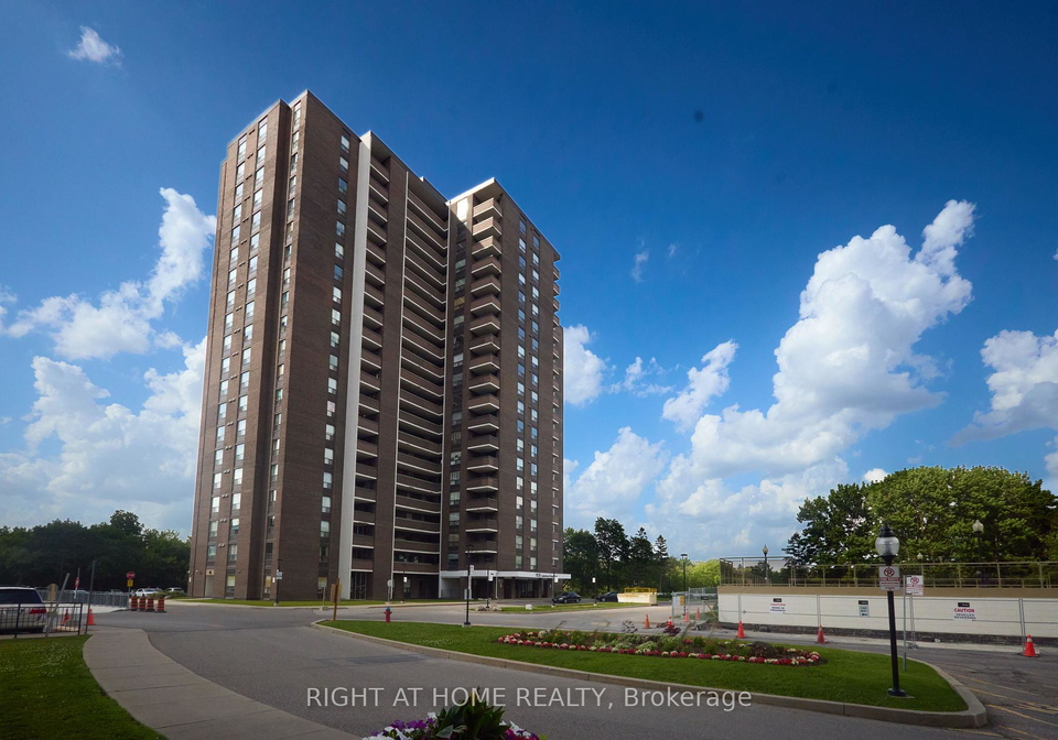 1535-lakeshore-road-e-mississauga-ontario-w13651976