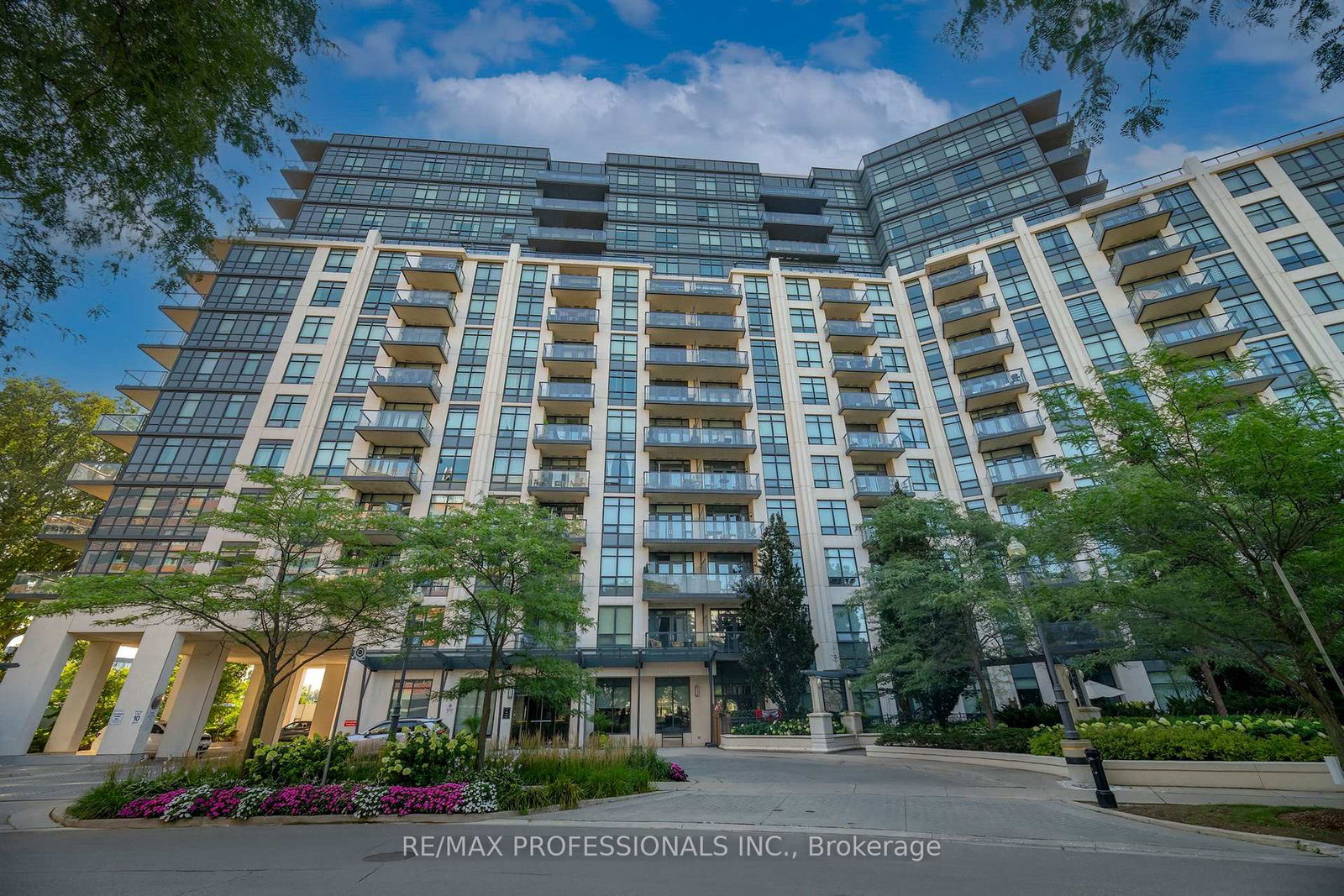 1135-royal-york-road-toronto-etobicoke-ontario-w13651990