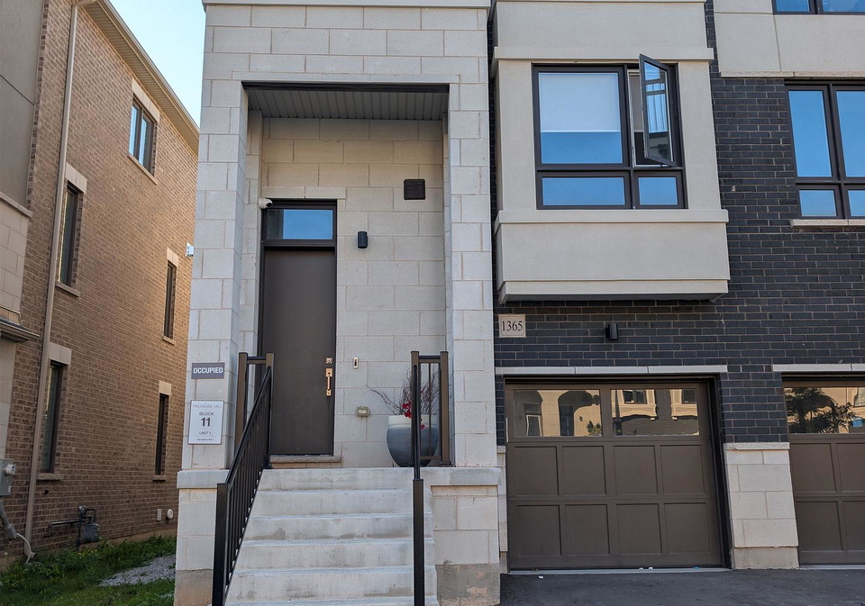 1365-kaniv-street-oakville-ontario-w13652004