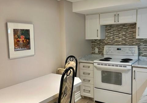 21-flamingo-crescent-toronto-north-york-ontario-w13652088