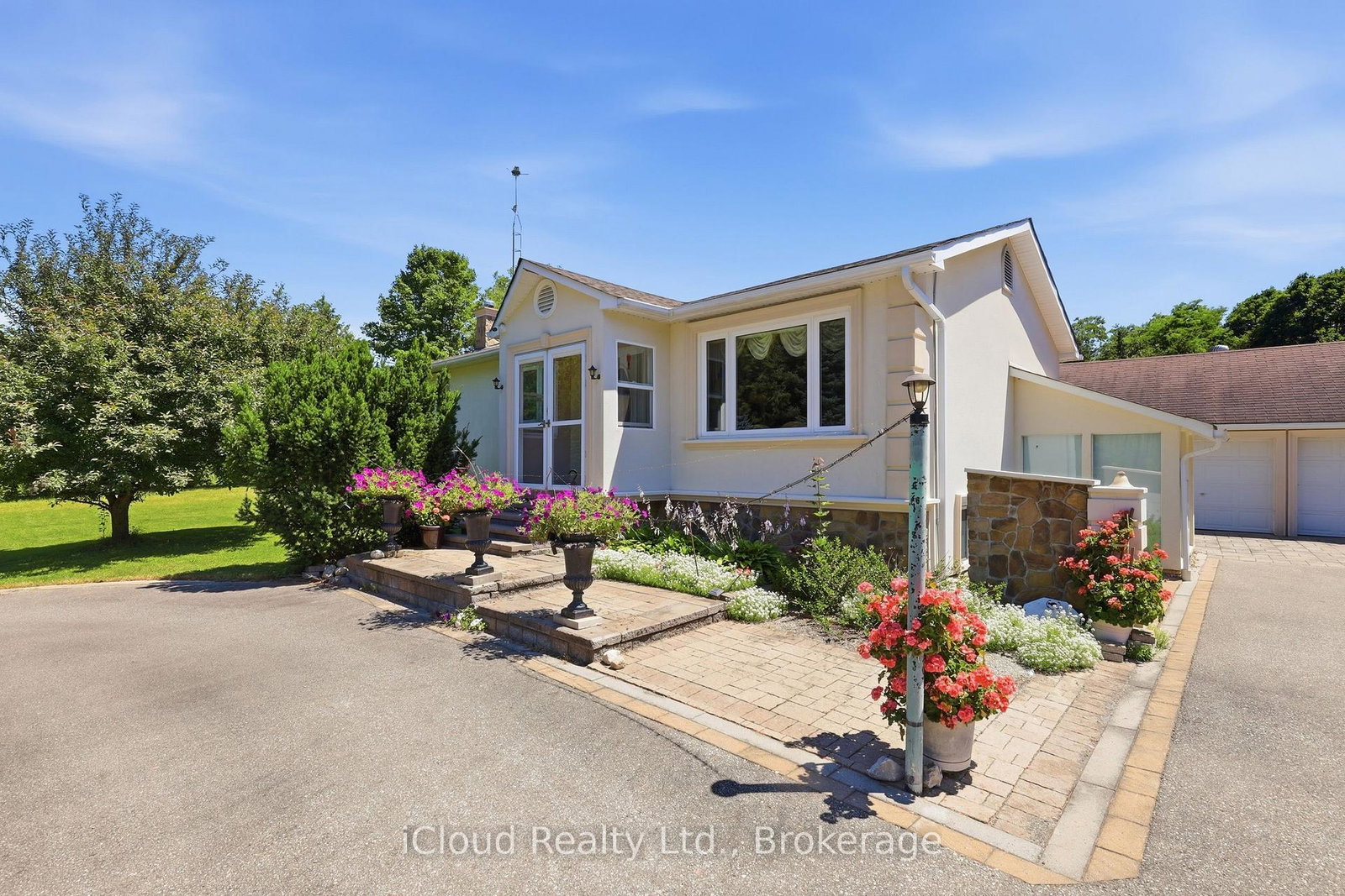 4014-twenty-side-road-milton-ontario-w13652096