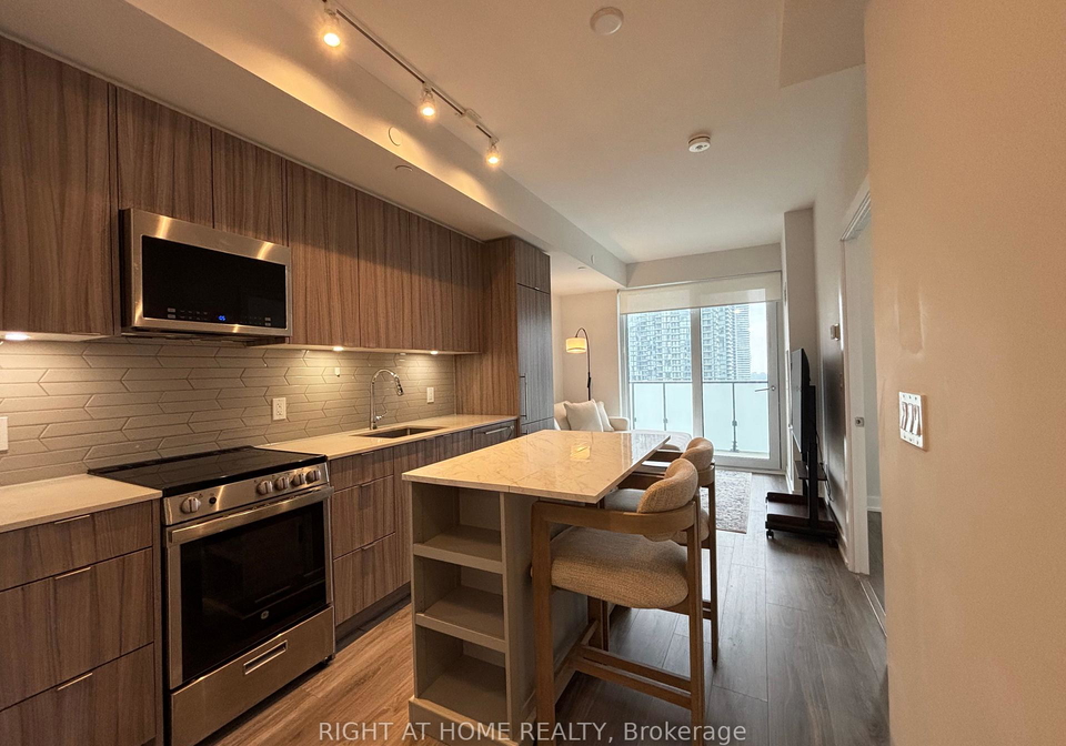 4130-parkside-village-drive-mississauga-ontario-w13652102