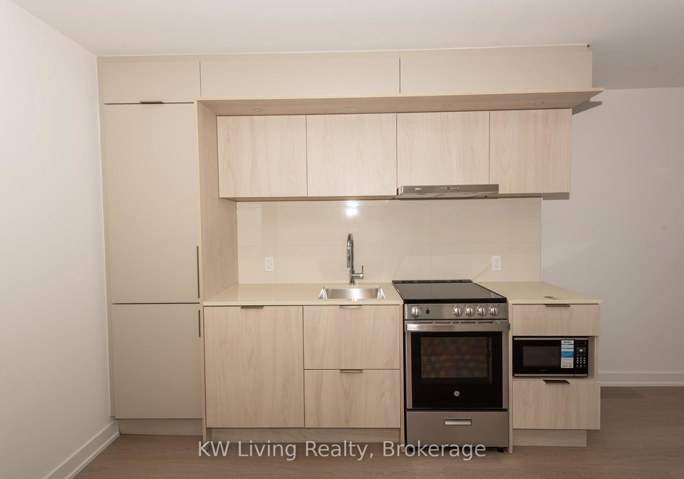 448-burnhamthorpe-road-w-mississauga-ontario-w13652132