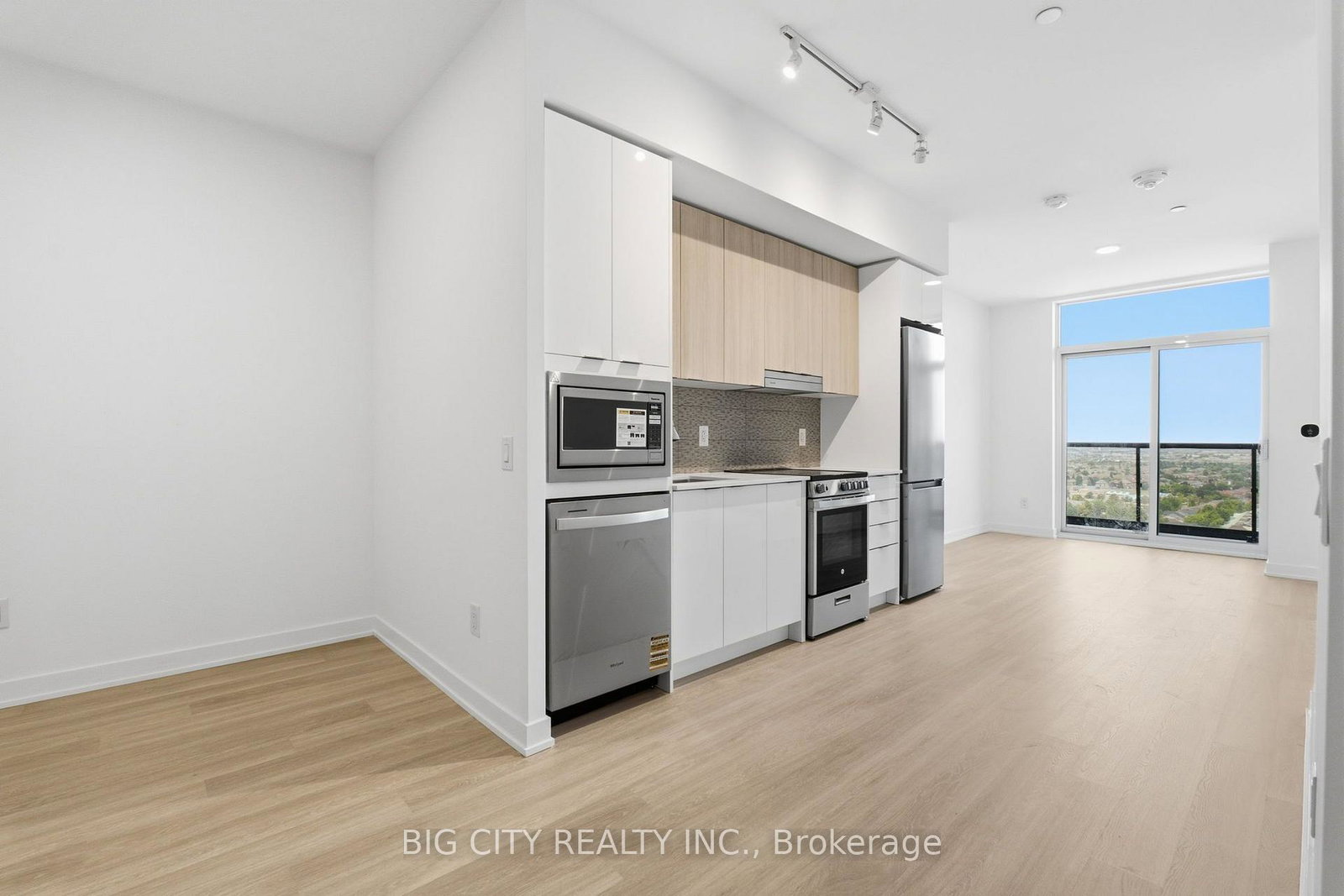 5105-hurontario-street-mississauga-ontario-w13652148