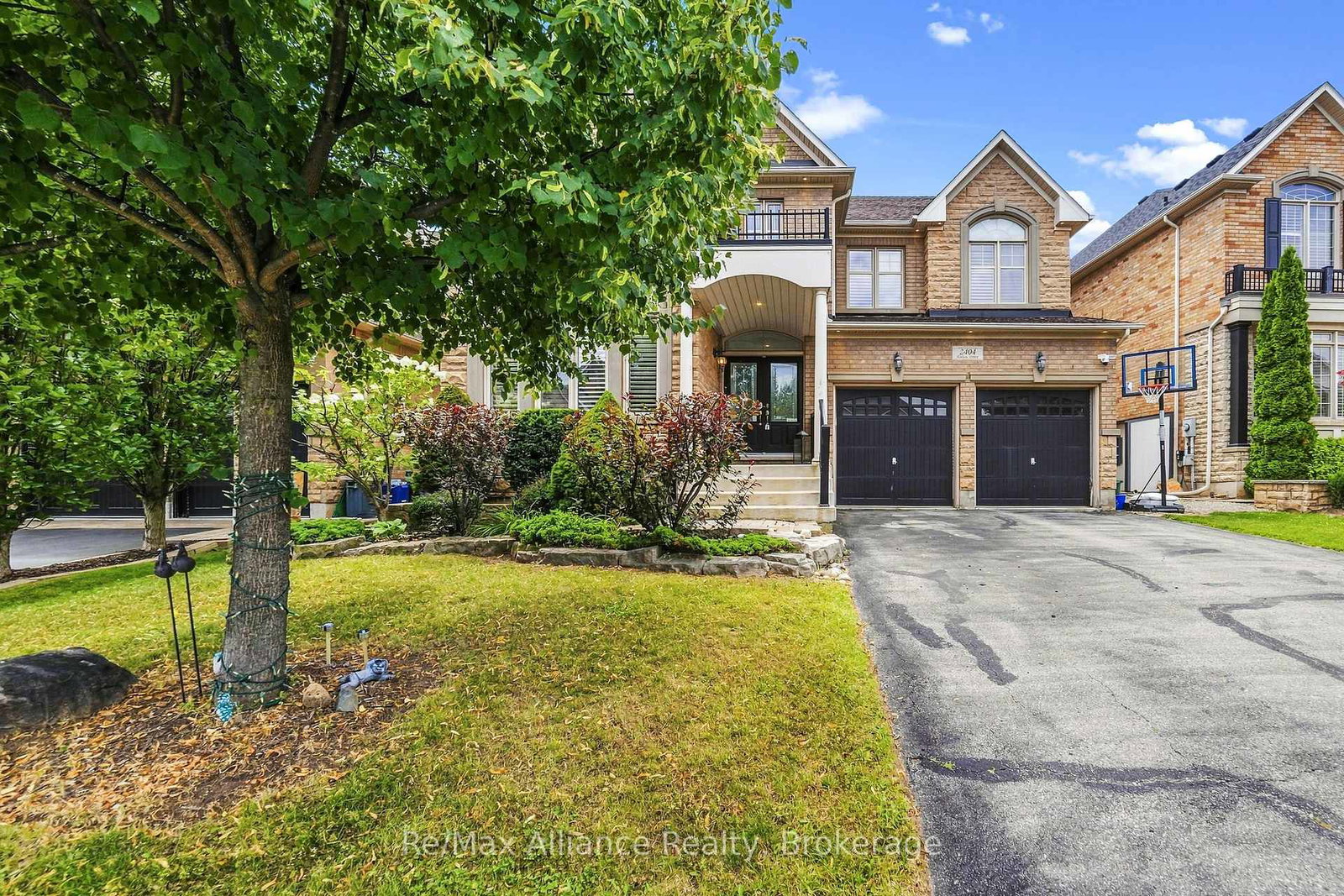2404-rideau-drive-oakville-ontario-w13652222