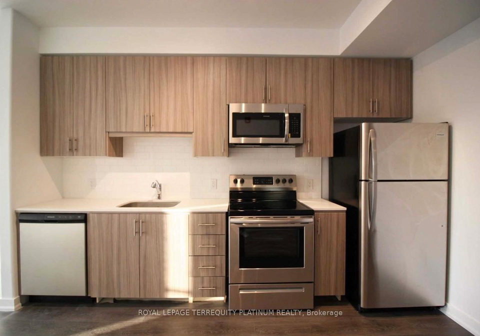 4040-upper-middle-road-burlington-ontario-w13652332