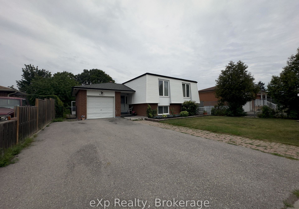 7601-lockington-crescent-mississauga-ontario-w13652368