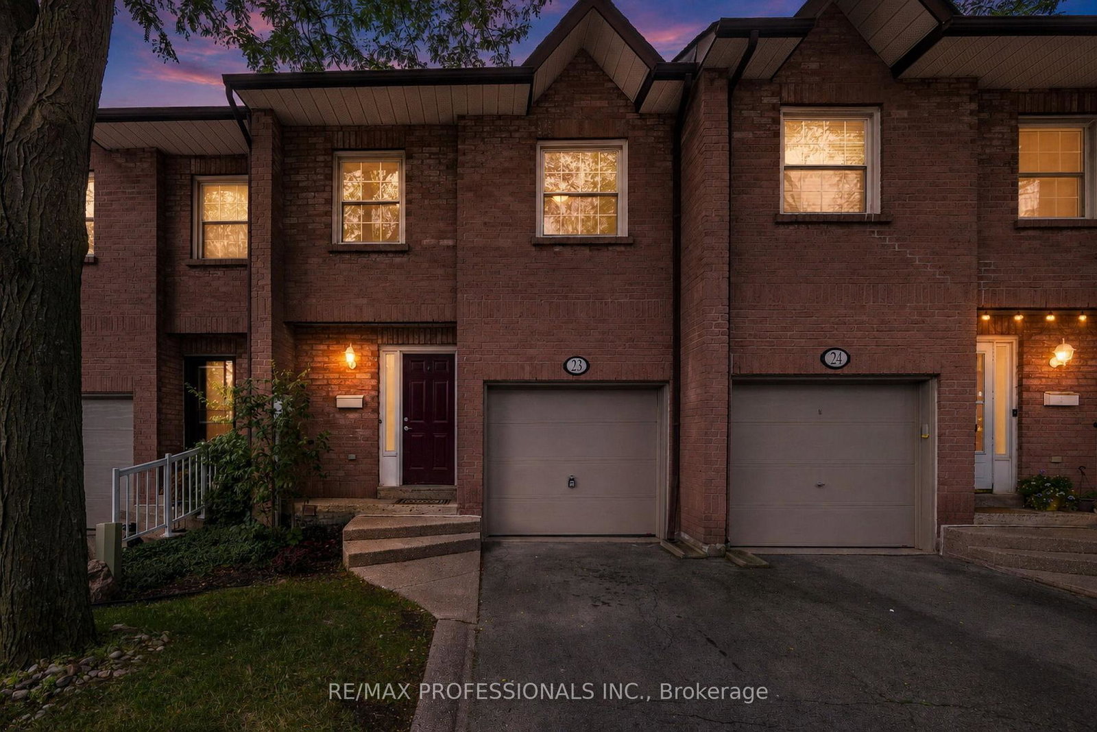 2004-glenada-crescent-oakville-ontario-w13652432