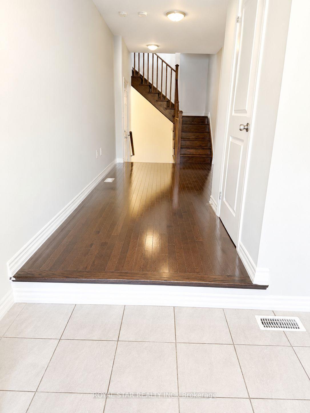 24-arrowview-drive-brampton-ontario-w13652546
