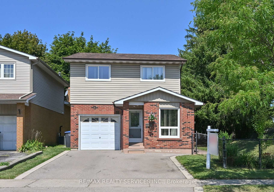 2-lindridge-avenue-brampton-ontario-w13652580