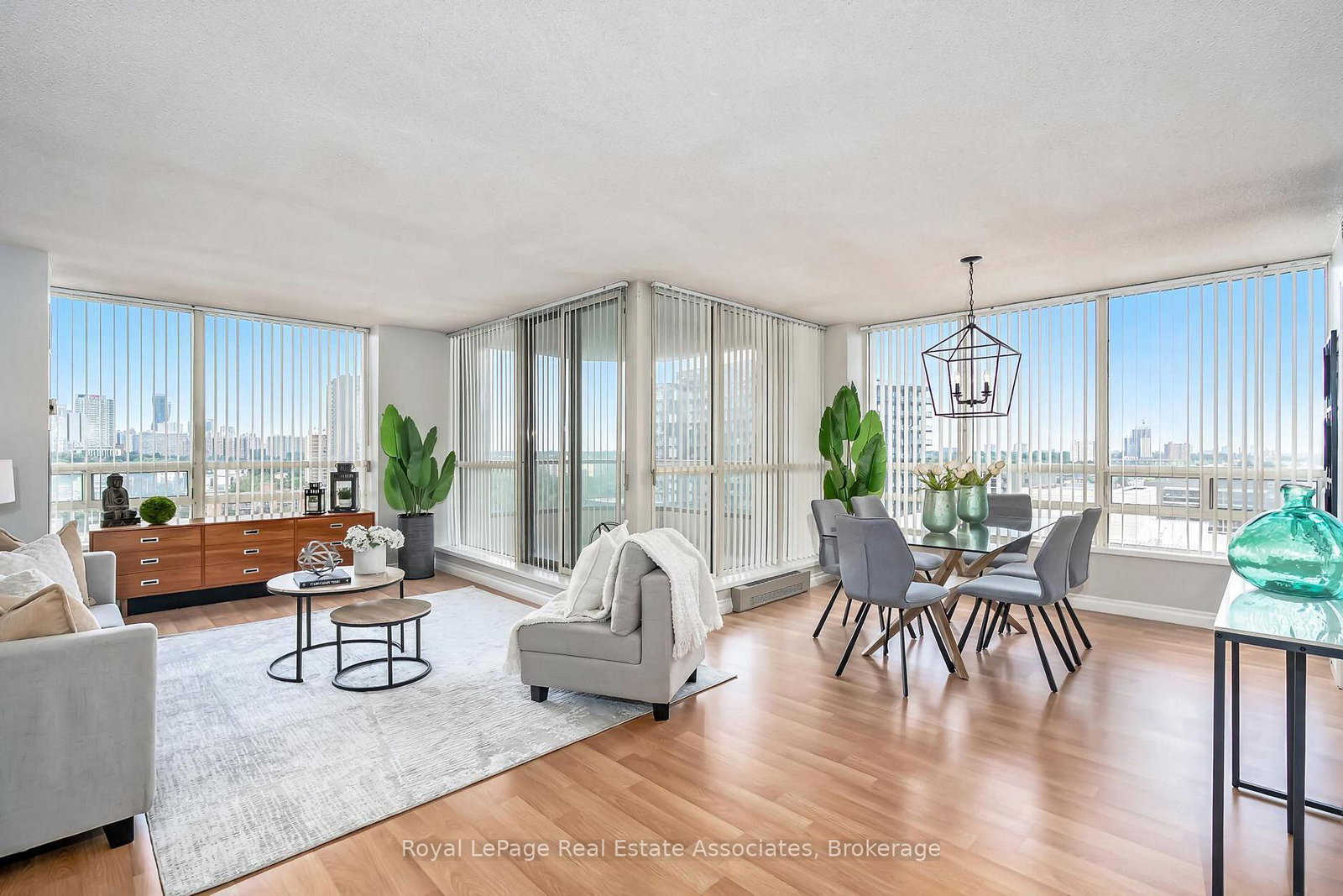 75-king-street-e-mississauga-ontario-w13652670