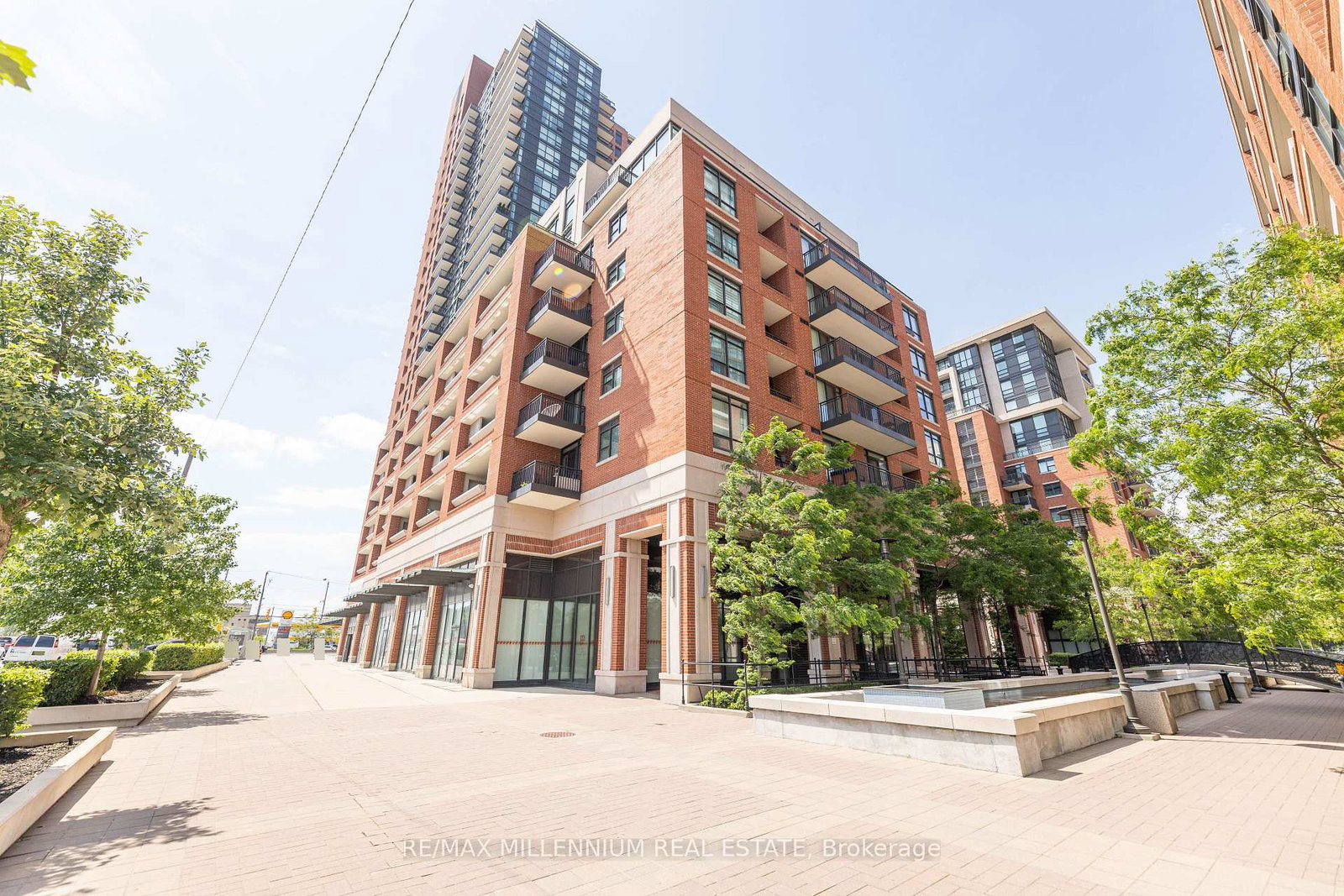 830-lawrence-avenue-toronto-north-york-ontario-w13652698