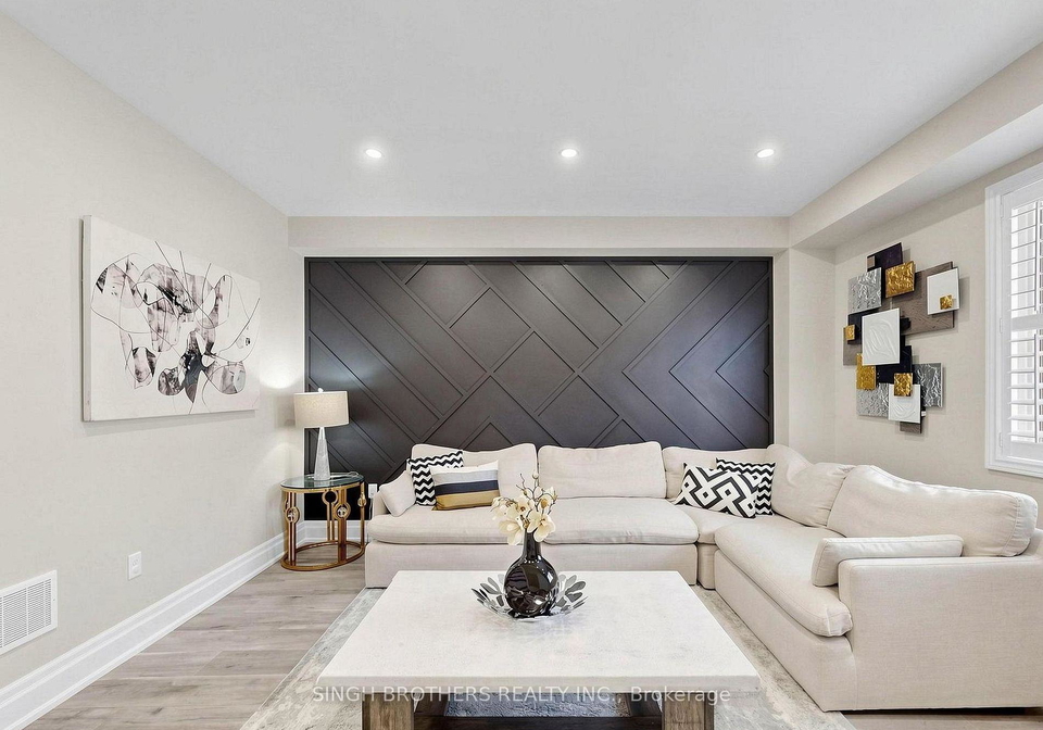 1321-granrock-crescent-mississauga-ontario-w13652762