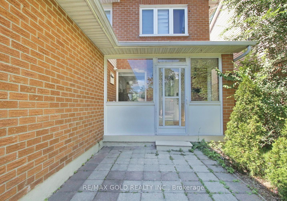4-summertime-court-brampton-ontario-w13652908