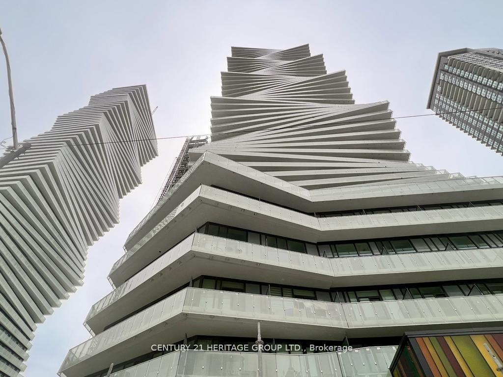 3900-confederation-pkwy-mississauga-ontario-w13653000