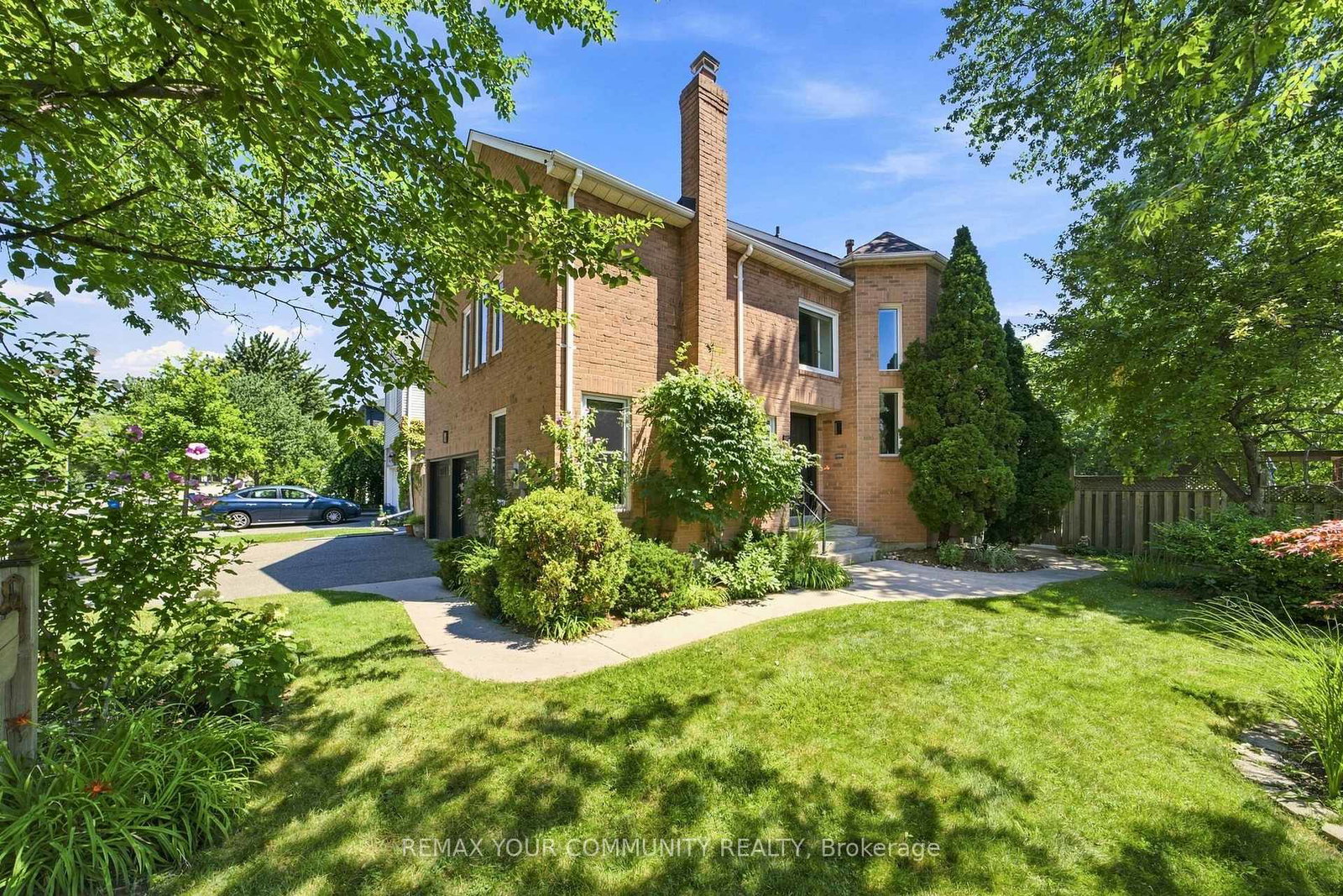 1544-greenbriar-drive-oakville-ontario-w13653008