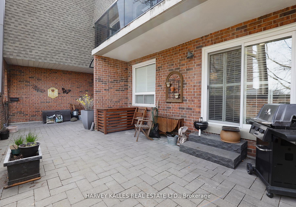 18-la-rose-avenue-toronto-etobicoke-ontario-w13653024