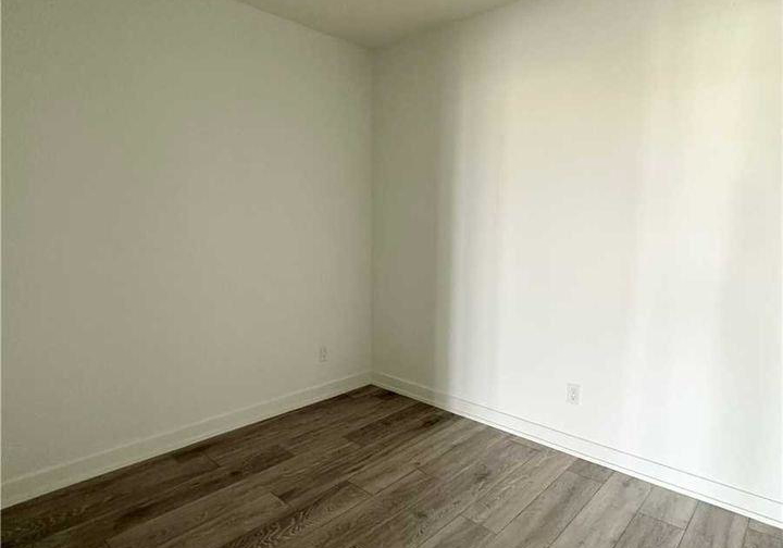 3200-dakota-common-court-burlington-ontario-w13653156