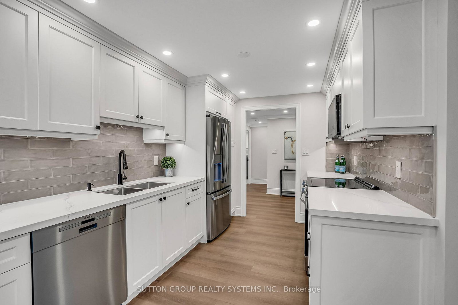 2180-marine-drive-oakville-ontario-w13653210