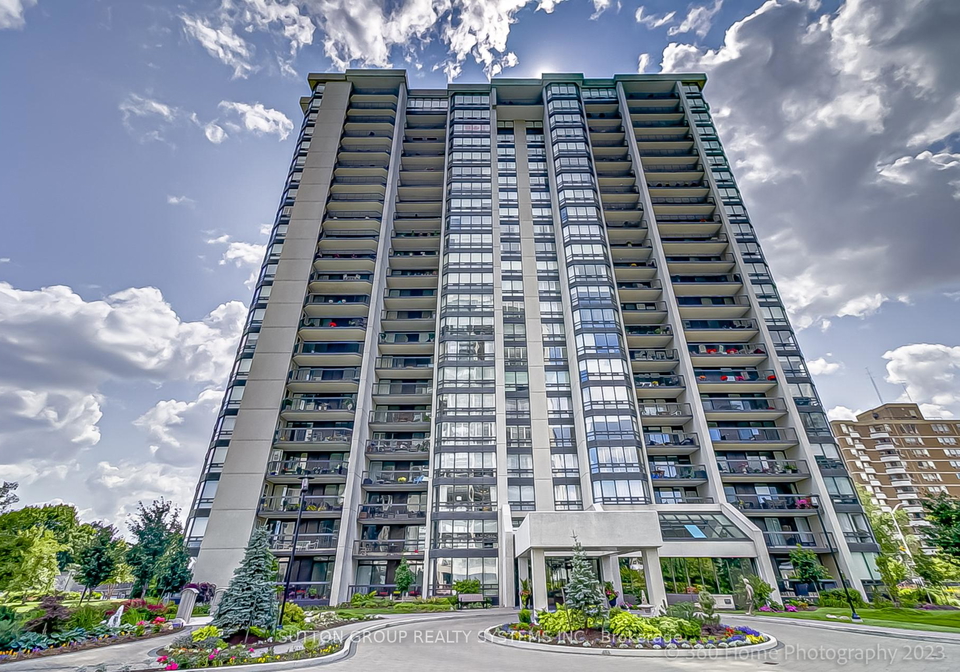 2180-marine-drive-oakville-ontario-w13653210
