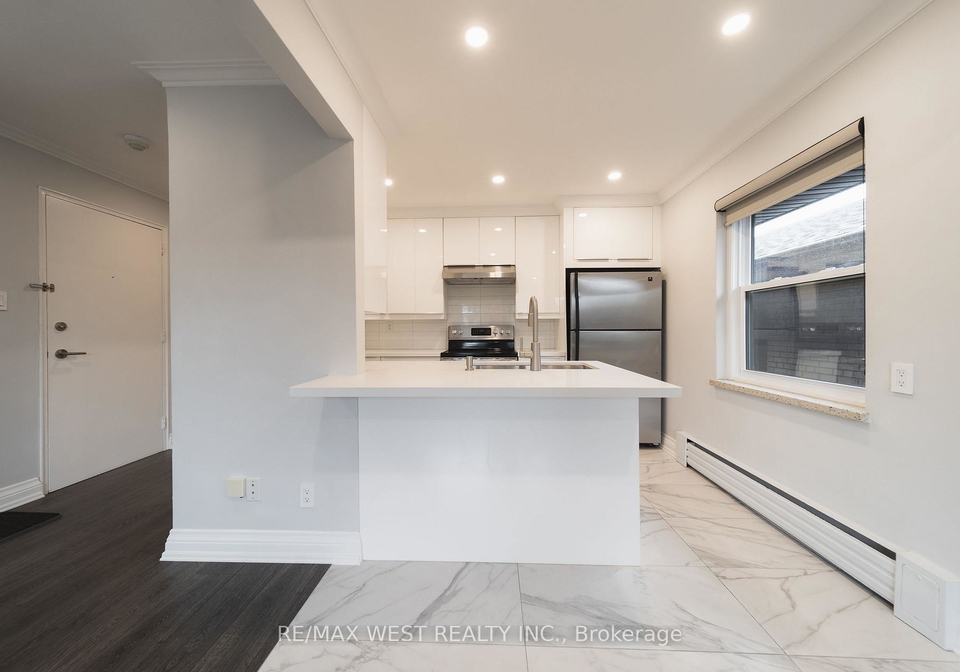 23melrose-street-toronto-etobicoke-ontario-w13653258