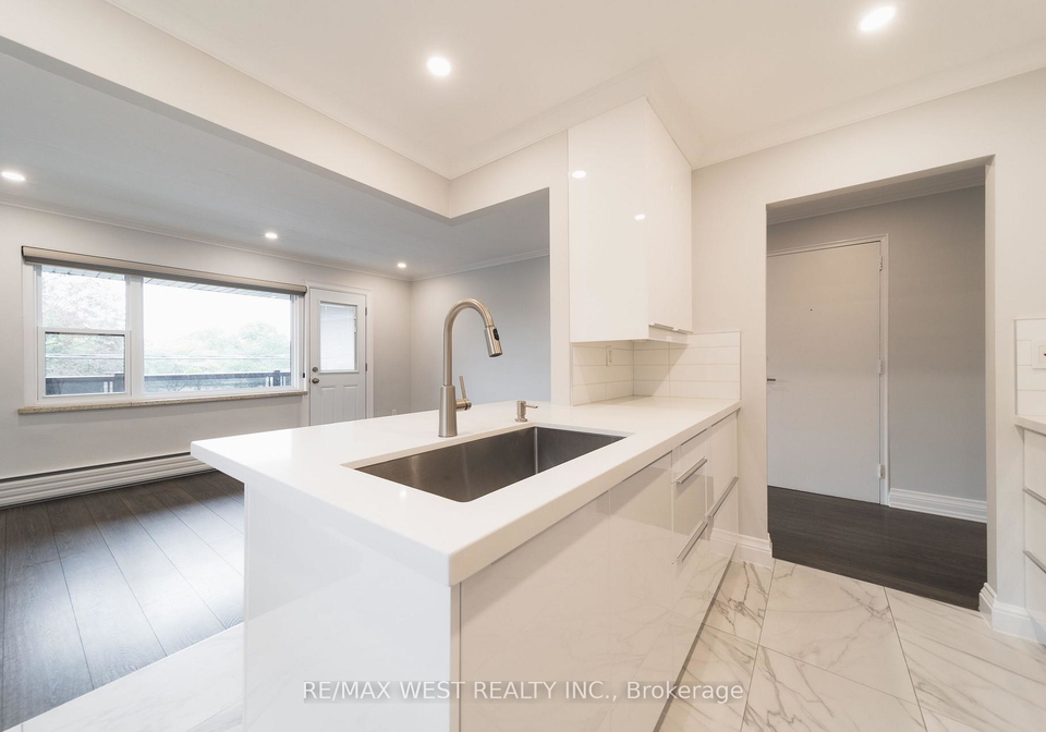 23melrose-street-toronto-etobicoke-ontario-w13653258