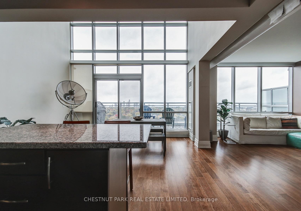 2-fieldway-road-toronto-etobicoke-ontario-w13653292