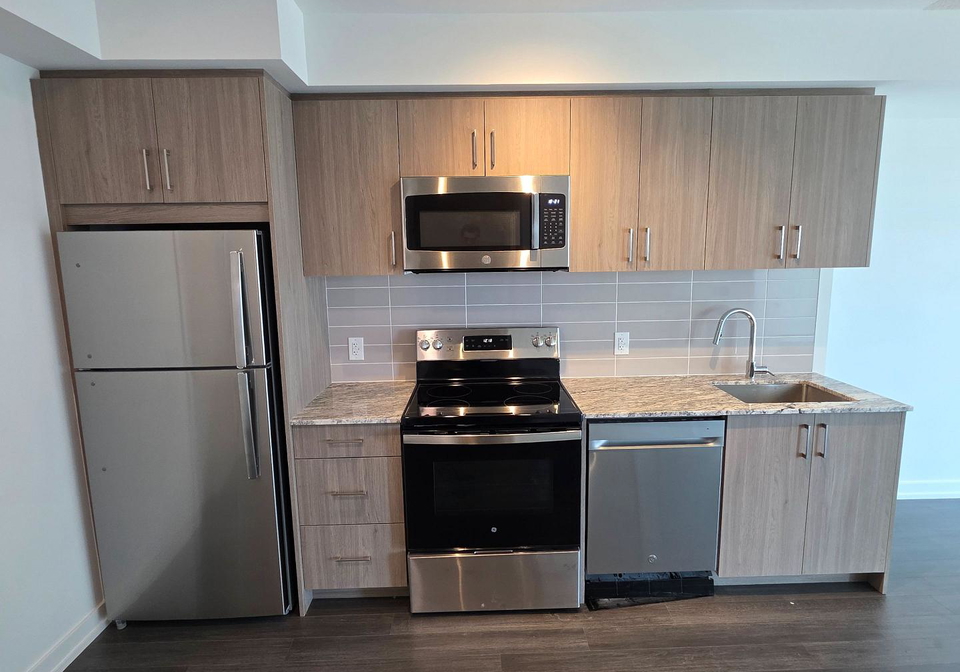 4010-eglinton-avenue-toronto-etobicoke-ontario-w13653348
