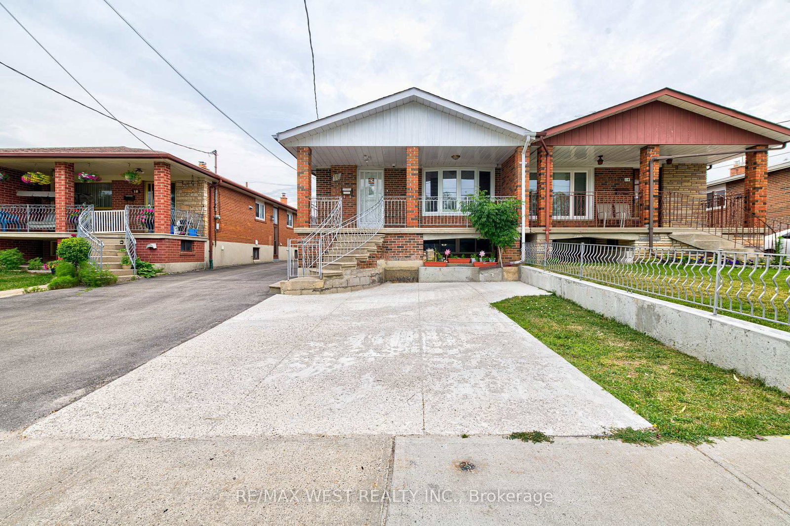 16-hasbrooke-drive-toronto-york-ontario-w13653394